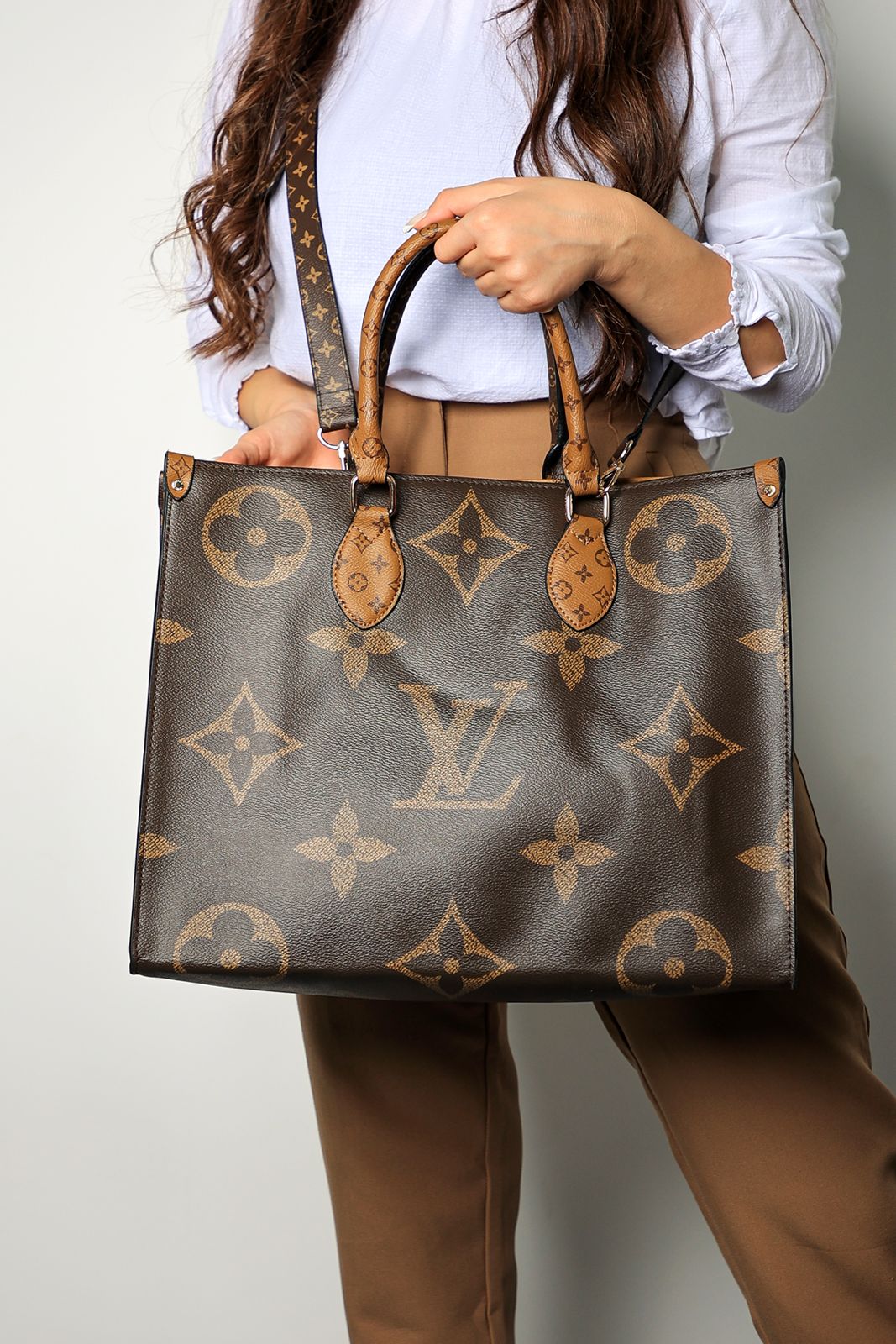 حقيبة  Louis Vuitton Harmony