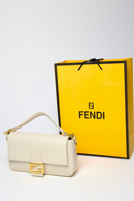 حقيبة  Fendi Ivory